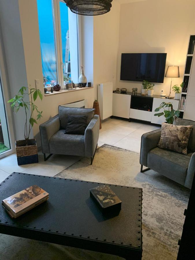 Апартаменти Logement Le Bois Le Pretre Понт-а-Мусон Екстер'єр фото